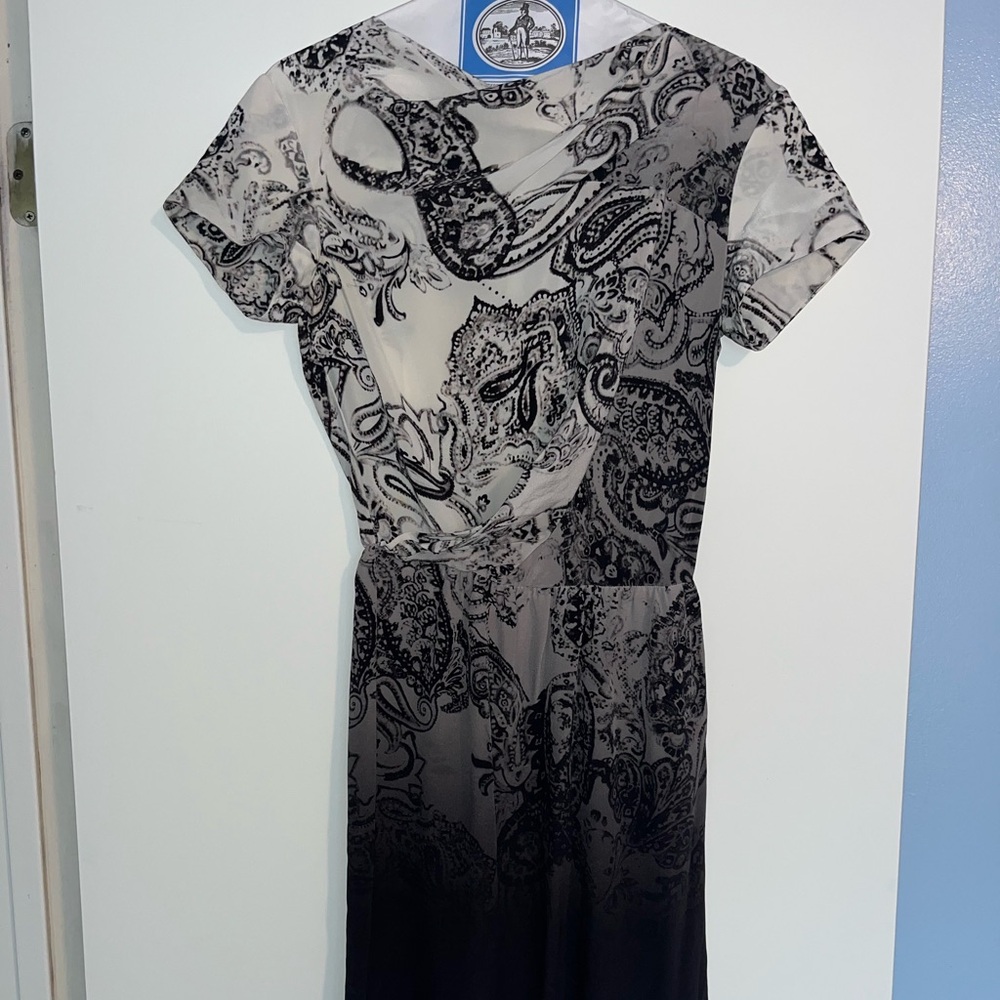 Etro Black and White Sheath Dress Scoop Neck Short Sleeve